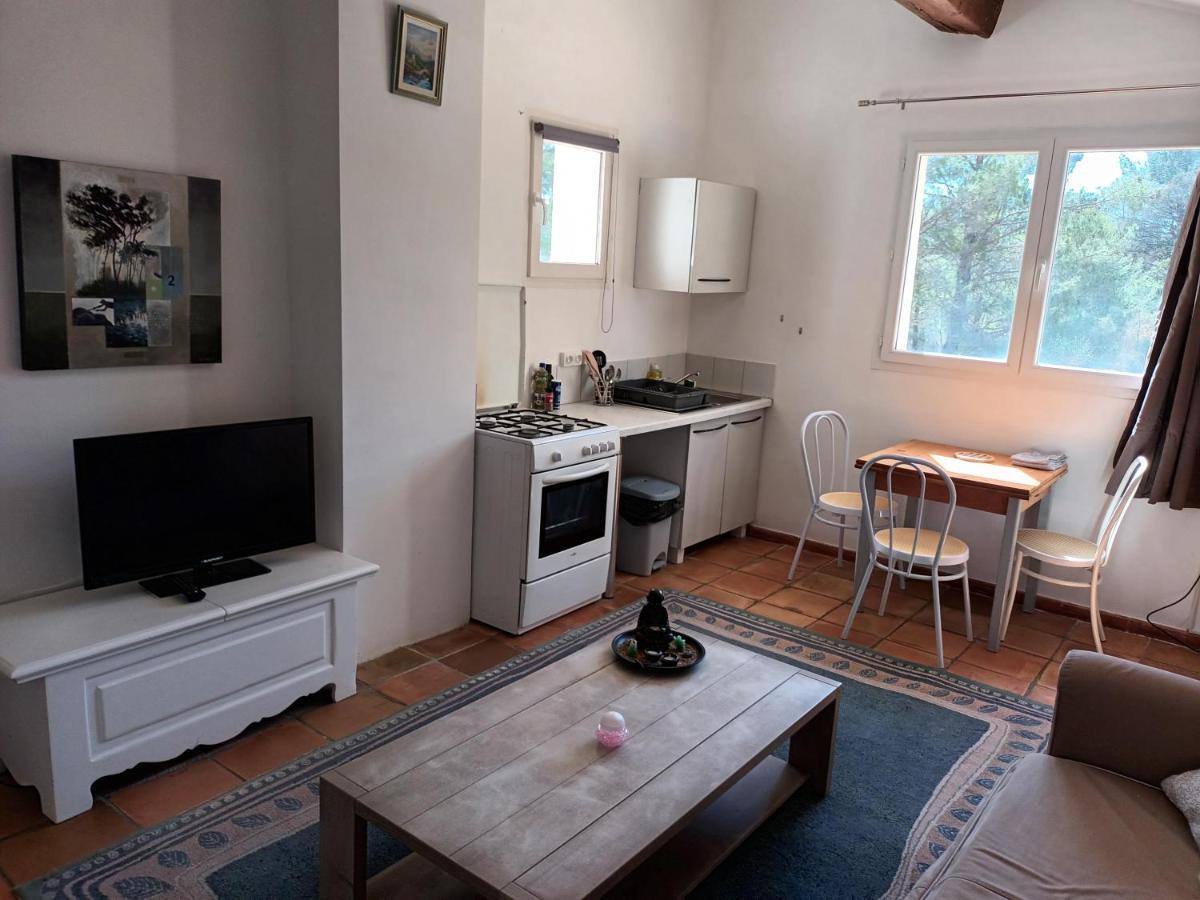 Chambres Tomate, Dans Maison Avec Petit Escalier A 6Km Du Festival De Piano De La Roque D'Antheron Rognes Εξωτερικό φωτογραφία
